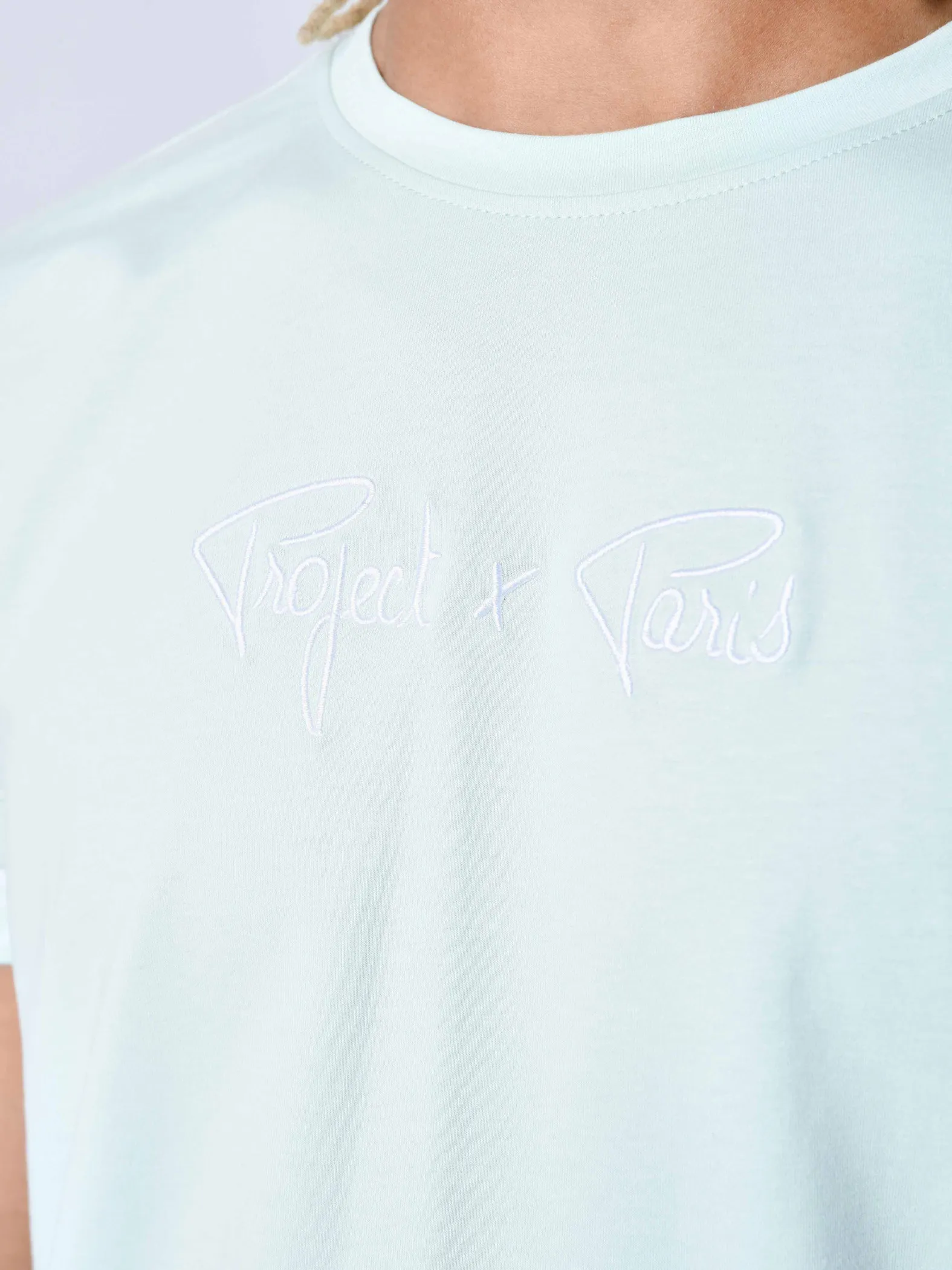 Camiseta con banda elástica